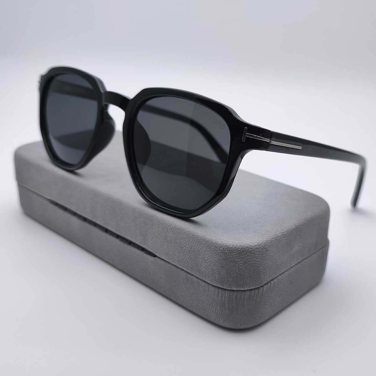 عینک آفتابی تام فورد کد Tom Ford 12015