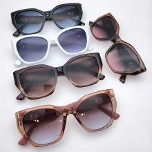 عینک آفتابی زنانه بربری کد Burberry 22028